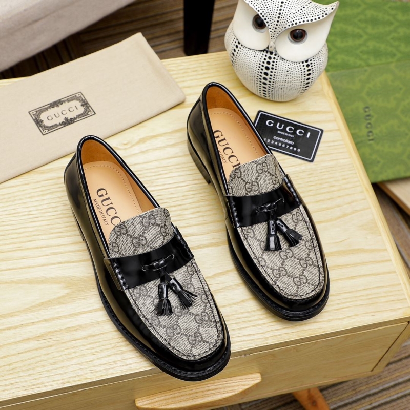 G*u*i leather shoes